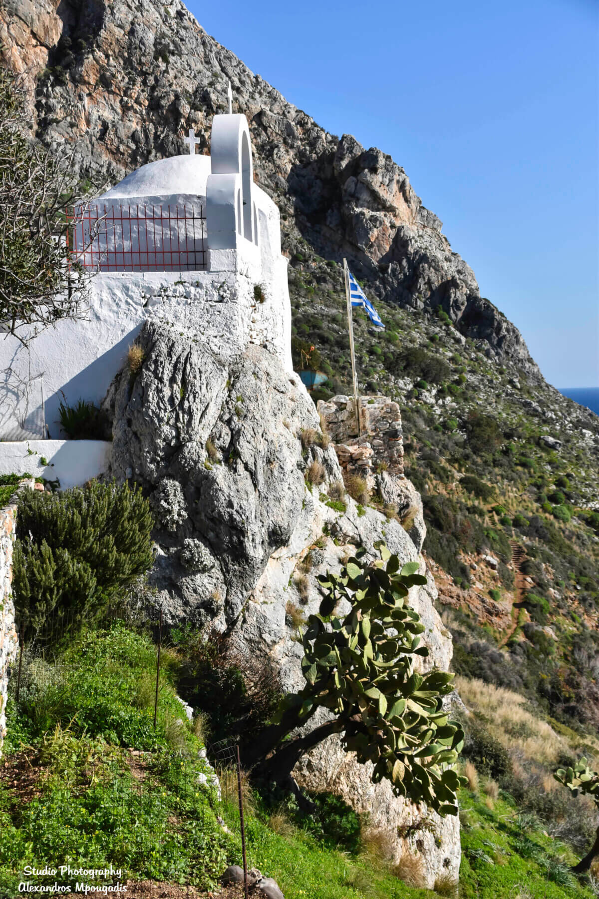 Αγία Ειρήνη στον Κάβο Μαλέα ~ Ένα ταξίδι μέσα από το μονοπάτι