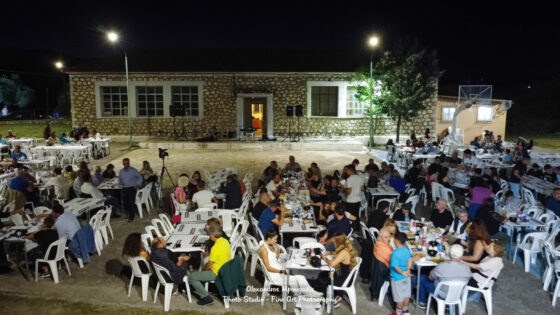 Λαϊκή Βραδιά στο προαύλιο του Βαφείου–Ριζάς